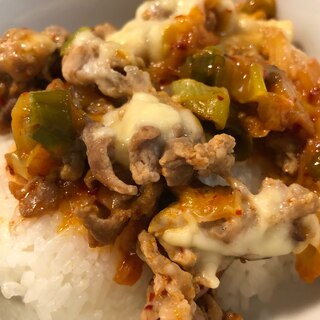 めんつゆで豚キムチーズ丼